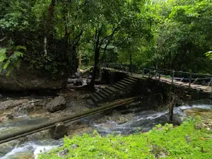 Wisata Leang Lonrong