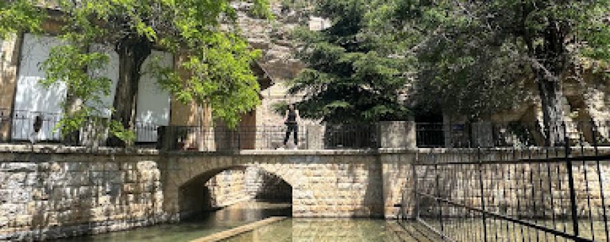 Source D'eau De Jezzine
