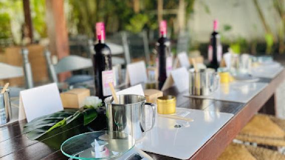 The Candle Bar Su