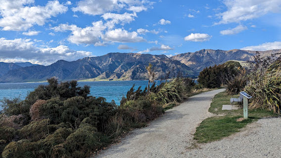 Lake Hāwea - Scotts Beach
