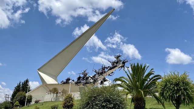 Monumento a los lanceros del Pantano de Vargas