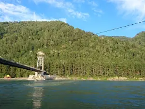 Ozero "Biryuzovaya Katun'"