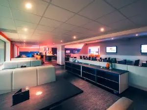 Players Lounge Bowling