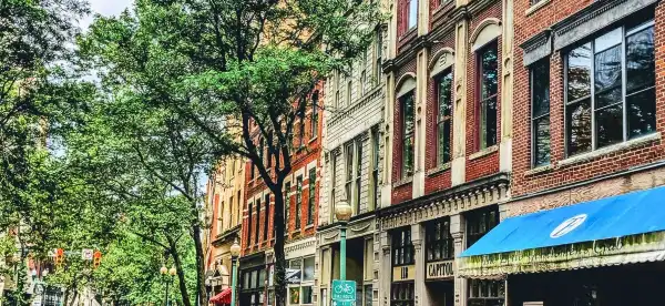 Hotels near Callen McJunkin Gallery
