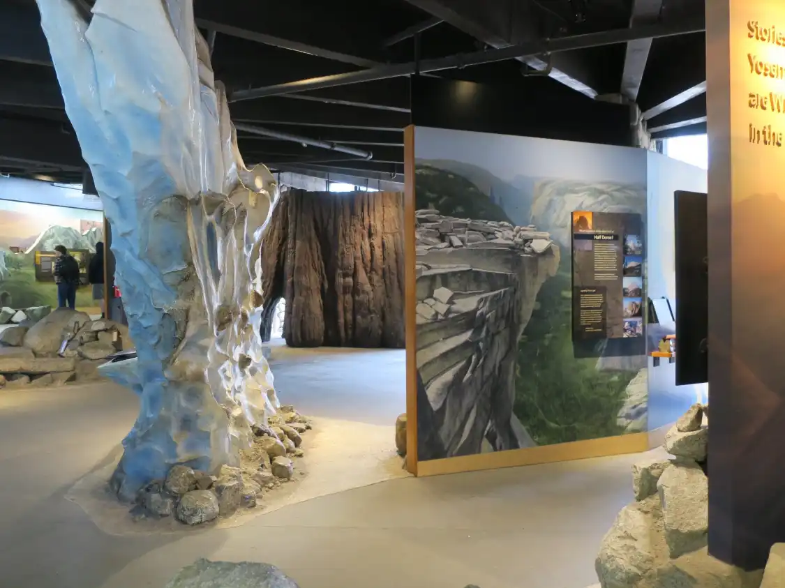 Hotels near Yosemite Museum