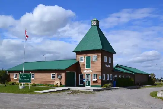 Econo Lodge properties in Dymond