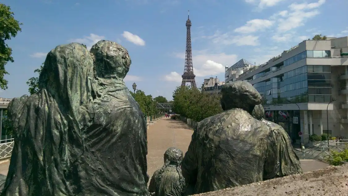Hotels near Monument commemoratif de la rafle du Vel'd'Hiv