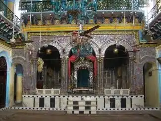Hotels near Ardhanarishwer Temple