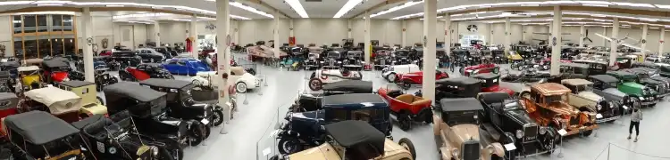 Hotels near Southward Car Museum