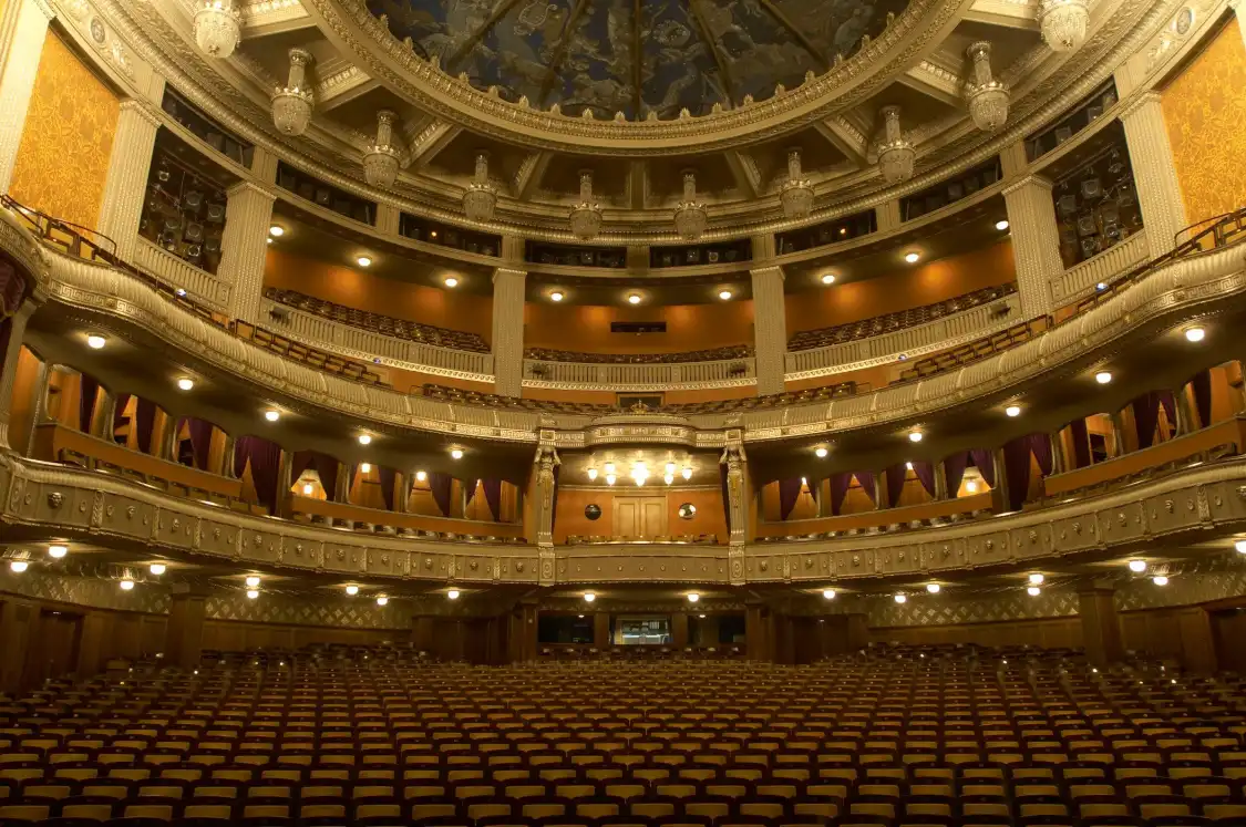 Отели рядом с достопримечательностью «OPER STUTTGART»