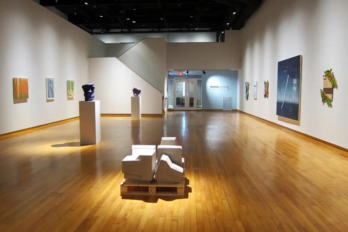 Thames Art Gallery附近的飯店
