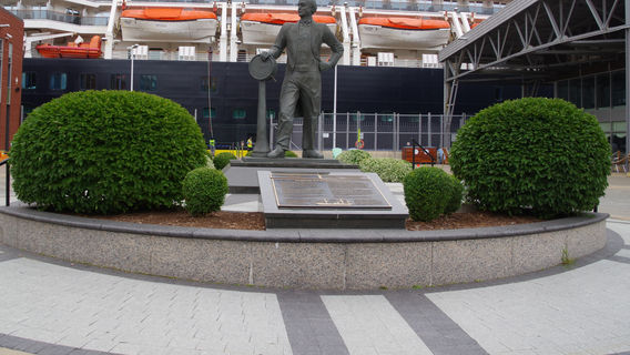 Samuel Cunard Statue