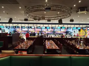 Pinguin Bowling & Bar