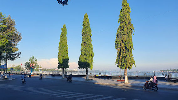 Vinh Long City Square