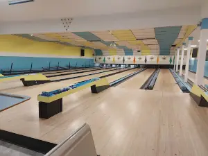 Acadian Bowling Lanes & 9th Lane Lounge