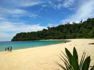 Gorango Beach