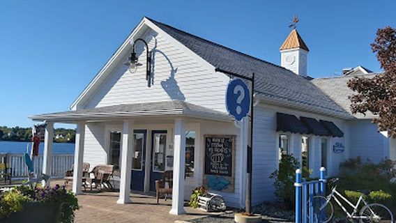 Centre D'Info Touristique / Visitor Information Center - Bathurst