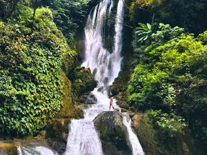 Air Terjun Lokomboro