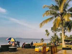Pantai Sarina Beach Recreation Center (Kunak NT Adventure Sdn Bhd)