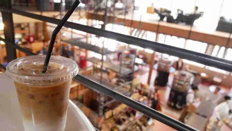 Takamura Wine & Coffee Roasters in 大阪