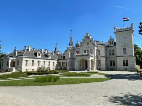 Nádasdy Castle