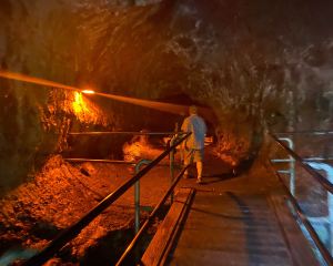 香港-火山城 機票酒店 自由行