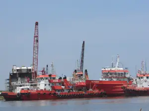 Kejawanan Beach