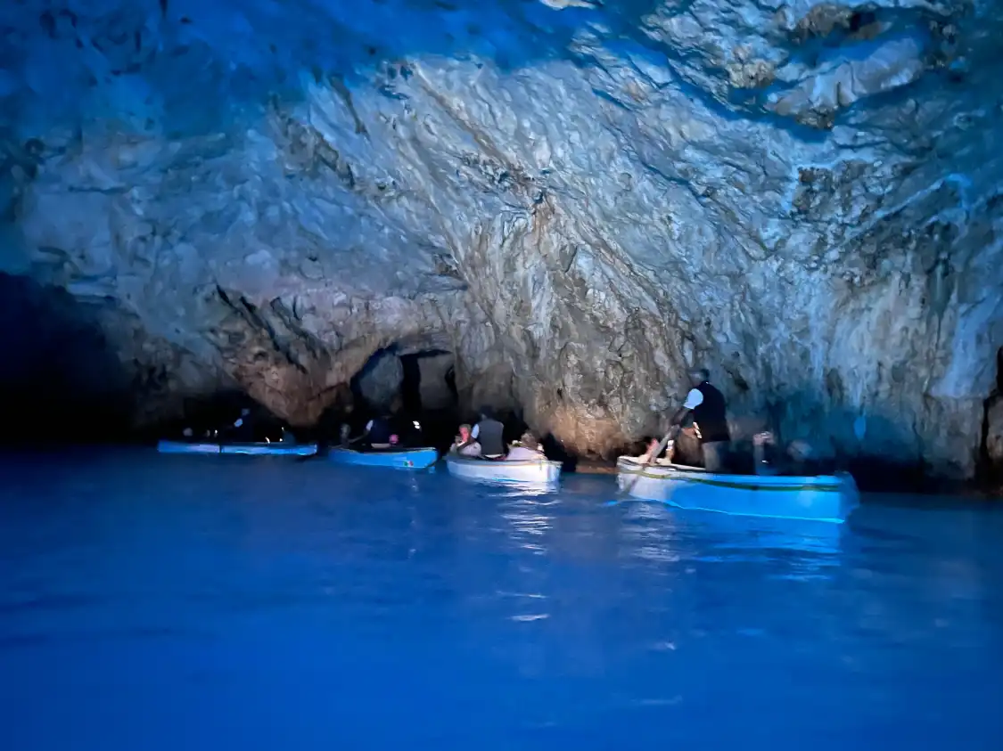 Hotels near Blue Grotto