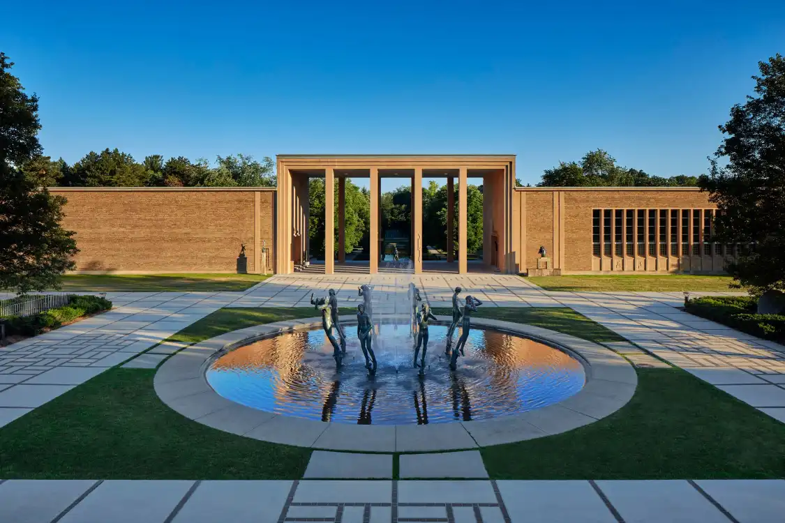 Hotels near Cranbrook Art Museum
