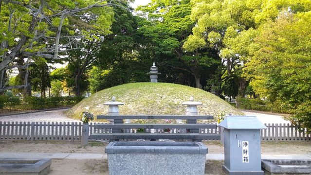 Atomic Bomb Memorial Burial Mound