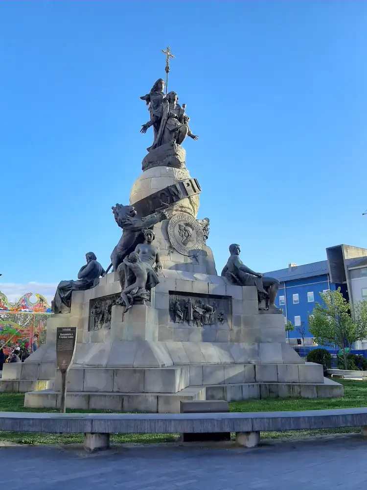Hotel dekat Columbus Monument