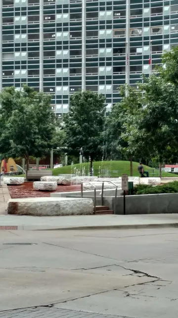 4_Main Street Garden