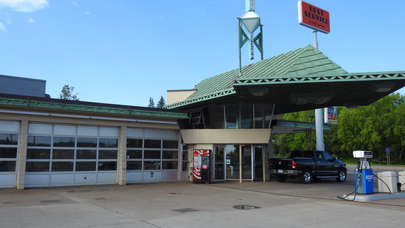 Gas station designed by Frank Lloyd Wright