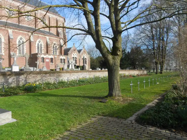 Hotels in Beaucamps-Ligny