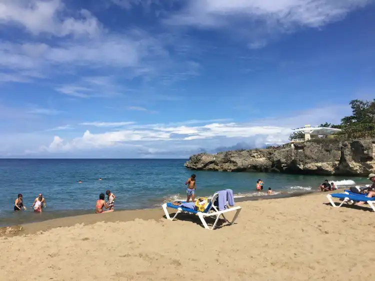 Hotel dekat Beach Alicia