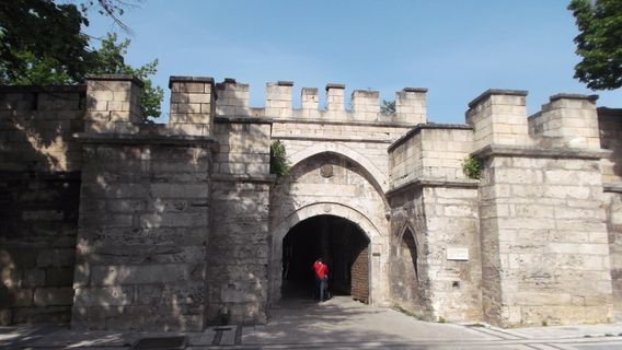 Istanbul gate