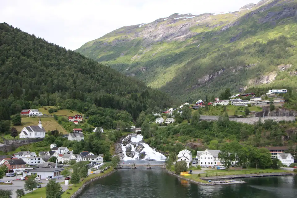 3_Hellesyltfossen