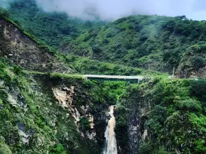 Jamkhardrang Waterfall