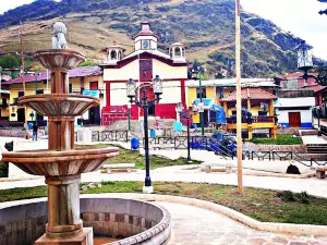Plaza Principal de Hualgayoc