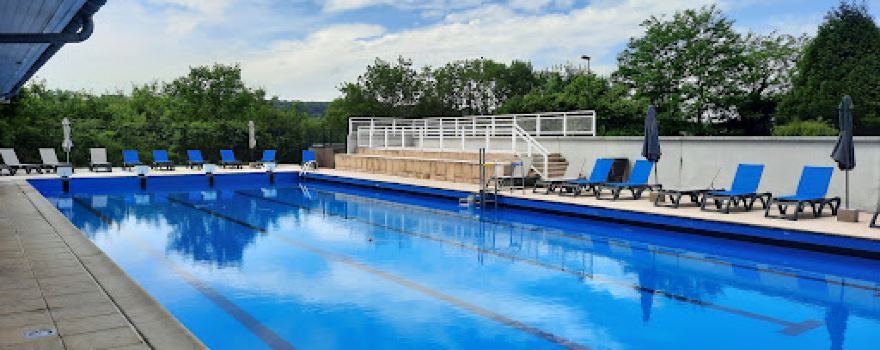 Piscine communautaire