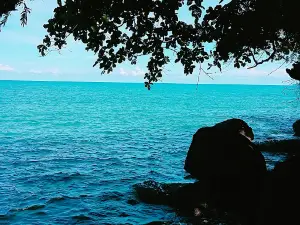 Kekedi Beach