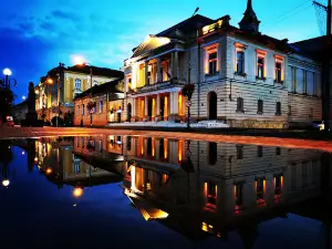 Theater Traian Grazavescu