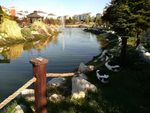 Barış Parkı (Suni Gölet)