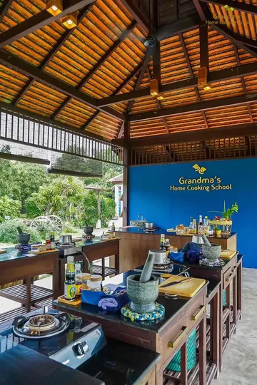 2_grandma's home cooking school