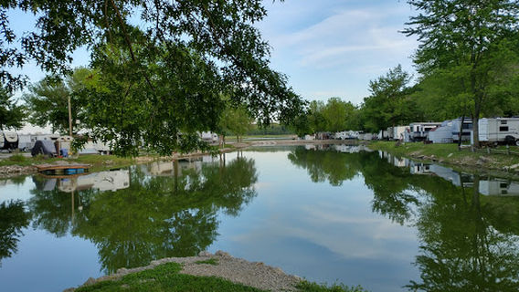 Berry's Lakeview Campers Park