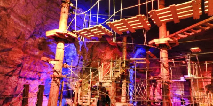 路易士維爾巨洞