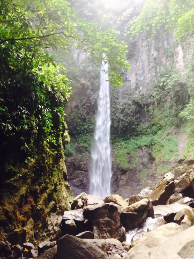 Hotels near Sari-Sari Waterfall