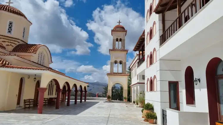 Hotels in Spili