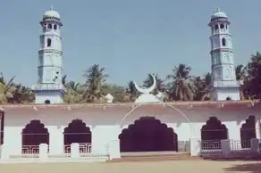 Hotels near Begambur Big Mosque