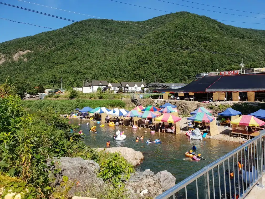 Hotels near Ssangyong Gyegok